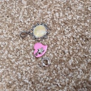 Set of three pendants